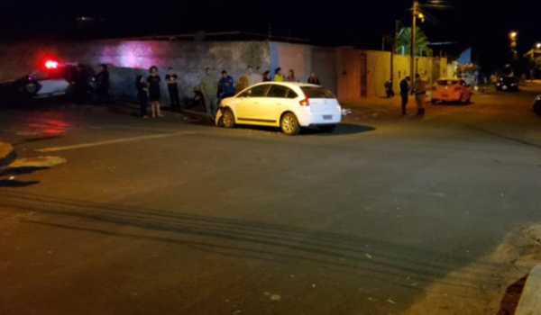 Motociclista fica ferido após colisão em cruzamento no Jardim das Margaridas, em Rio Verde