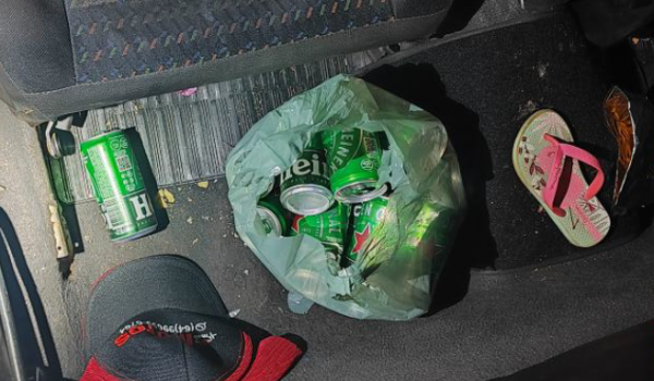 Motorista é flagrado embriagado com criança no carro e porções de maconha e bebida na Vila Amália