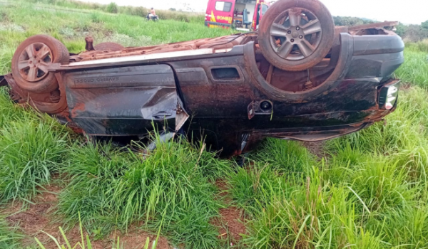 Motorista morre ao sair da pista e capotar na GO-210 em Rio Verde