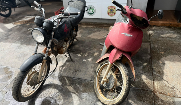 Motos com irregularidades e com registro de furto são recuperados em escola rural de Rio Verde