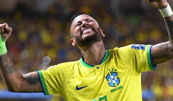 Lesão de Neymar pode ser mais séria do que informado e jogador pode ficar fora de dois amistosos, afirma site