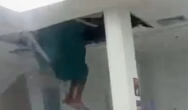 Paciente cai do teto de hospital após tentar fugir por tubulação no RJ