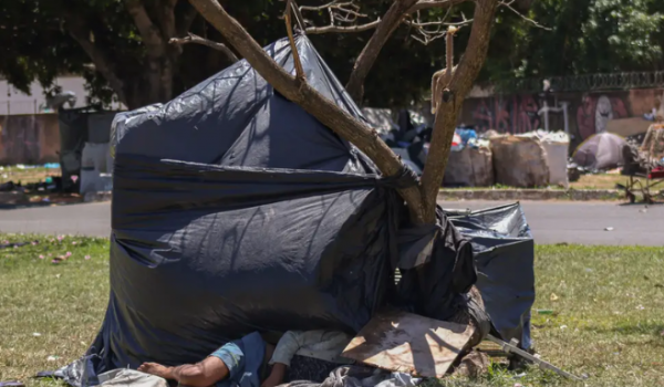 Aumenta em 25% a quantidade de moradores de rua no Brasil, informa levantamento