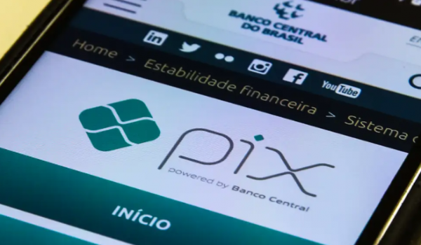 PIX por aproximação deve ser lançado em fevereiro de 2025, anuncia BC