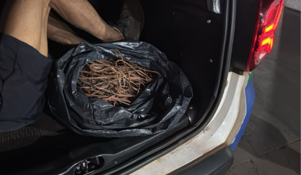 PM age rápido e prende suspeito de furtar fios de cobre no Céu Azul, em Rio Verde