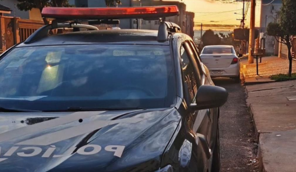 Polícia Civil prende homem por extorquir ex-namorada com vídeo íntimo, em São Simão
