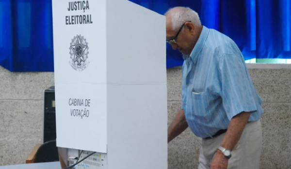 POSSO SER AUXILIADO PARA VOTAR?