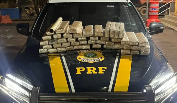 PRF apreende 52kg de maconha durante abordagem na BR-060, em Rio Verde
