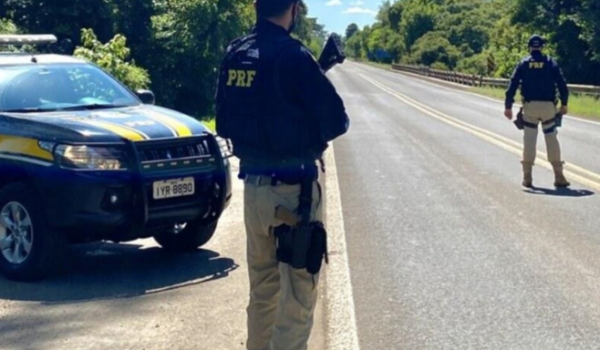 Rodovias de Goiás registraram 33 acidentes com dois mortos em seis dias, afirma PRF