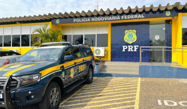 PRF passa a multar falta de cinto e uso de celular nas rodovias usando drones