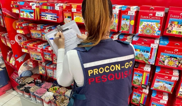 Procon encontra variação de até 621% no preço de materiais escolares em Rio Verde 