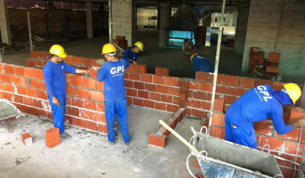 Salários caíram 25% na construção civil de Goiás em dez anos, afirma IBGE