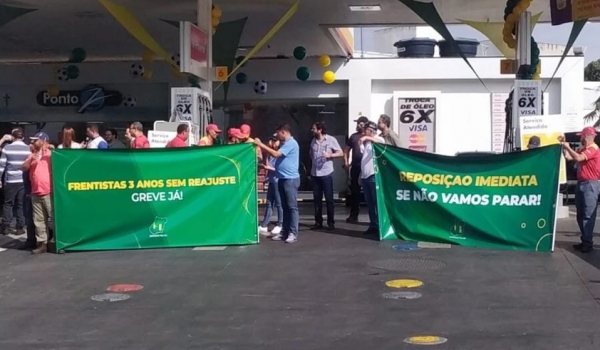 Frentistas iniciam greve e cobram reajuste salarial em Goiás