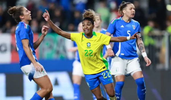 Brasil vence a Itália e encerra tour europeu com 100% de aproveitamento 