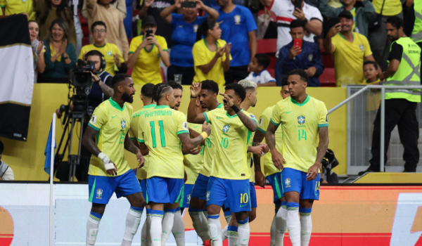 SELEÇÃO BRASILEIRA REAGE, FAZ MUDANÇAS E GOLEIA O PERU POR 4 A 0 NAS ELIMINATÓRIAS