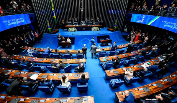 Senado derruba resolução sobre aborto legal para crianças e adolescentes vítimas de violência sexual