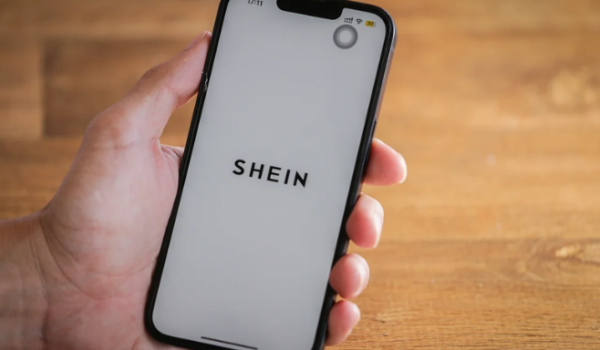 França ameaça banir Shein após descoberta de venda de bonecas sexuais com aparência infantil