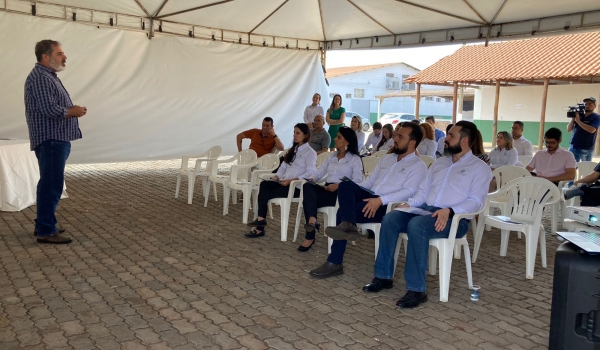 Sindicato Rural de Rio Verde recebe produtores para apresentar nova tecnologia