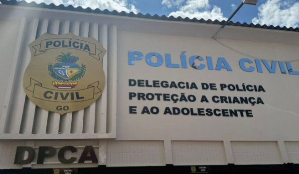 Mãe é presa por tortura e ameaças contra filha bebê em Anápolis