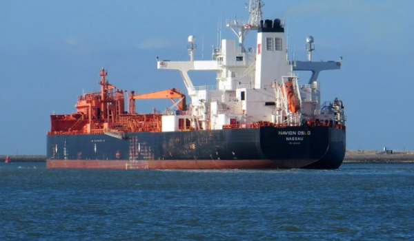 Após ataque dos EUA, Irã ameaça fechar Estreito de Hormuz e agrava tensão no comércio global de petróleo
