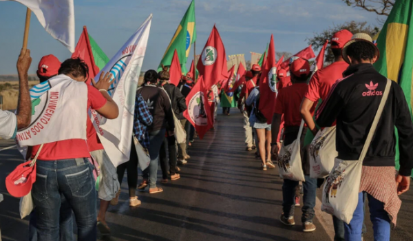 MST acusa governo de inflar dados de reforma agrária e rompe com ministro Paulo Teixeira