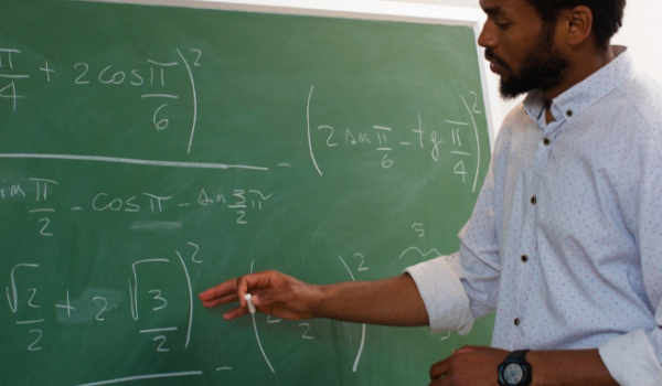 MEC lança curso gratuito e EAD em educação inclusiva com mais de 1 milhão de vagas até 2026