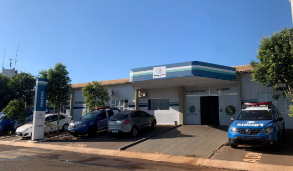 Homem embriagado invade conjunto de kitnets e ameaça morador no Jardim Goiás