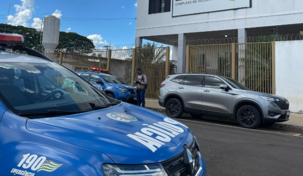 Veículo furtado é recuperado pela Polícia Militar e comprador acaba detido em Rio Verde