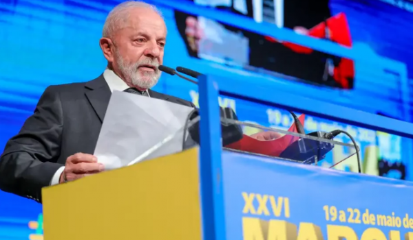 Lula é vaiado e Caiado aplaudido na abertura da Marcha dos Prefeitos em Brasília