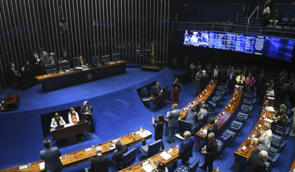 Senado deve votar fim da reeleição e mandatos de cinco anos na próxima semana