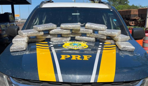 PRF apreende 10 kg de superdroga em ônibus na BR-060, em Rio Verde