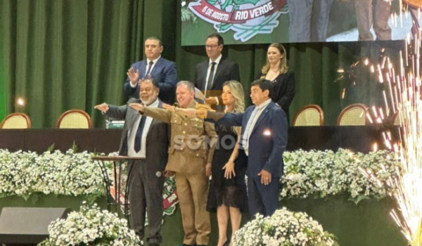 Idelson Mendes é eleito presidente da Câmara Municipal de Rio Verde por unanimidade 