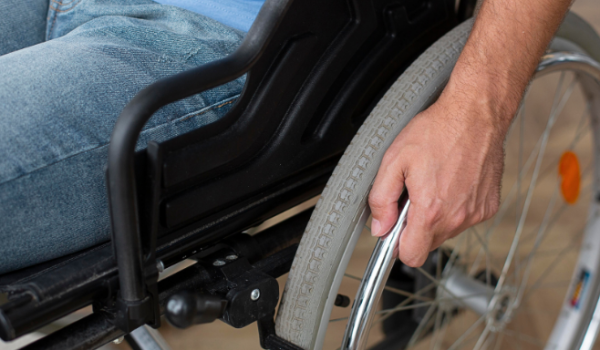 Aposentados por invalidez permanente são dispensados de reavaliação periódica, aprova Câmara