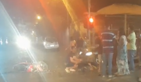 Motorista faz conversão proibida e colide com motocicleta na avenida Coronel Vaiano 