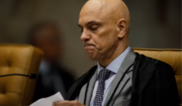 Rede social X realiza pagamento de multas em conta errada, aponta Alexandre de Moraes 