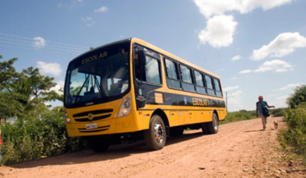 Alunos da zona rural de Montividiu estão sem transporte escolar há três semanas