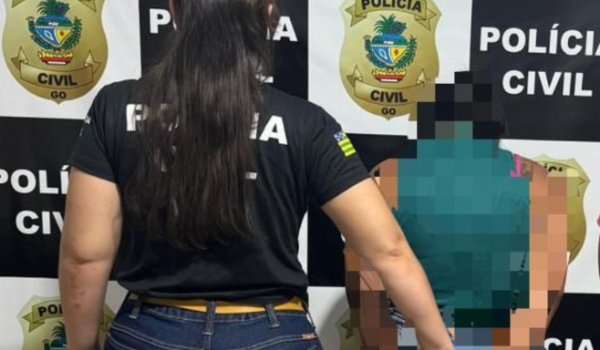 PC prende mulher que deixou filhos de 8 e 10 anos sozinhos para beber com amigos, em Cachoeira Alta