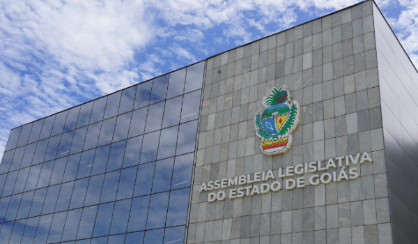 Deputados goianos receberão auxílio de R$ 11,5 mil reais