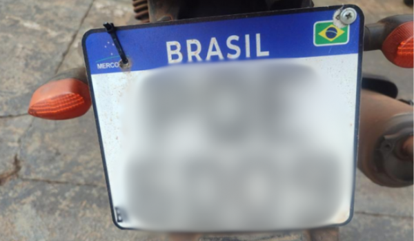 Força Tática prende jovem com placa de moto artesanal e entorpecentes em Rio Verde