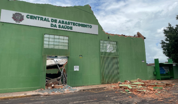 Prefeitura de Rio Verde se pronuncia sobre desabamento na Central de Abastecimento de Saúde