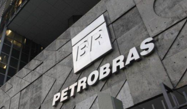 Diesel A fica mais caro: aumento da Petrobras é de R$ 0,22