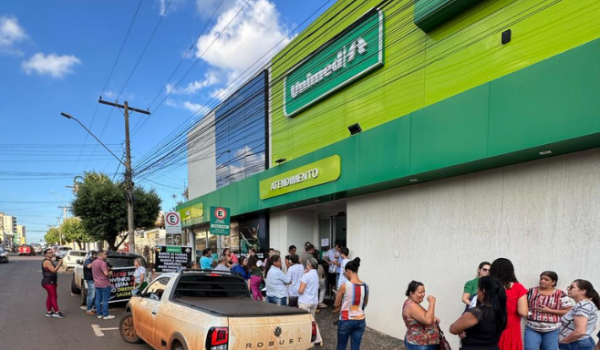 Unimed Rio Verde propõe transição gradual após protesto por corte de terapias para autistas