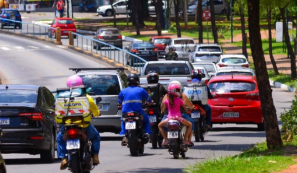 Motoristas ganham mais tempo para pagar IPVA e licenciamento em Goiás