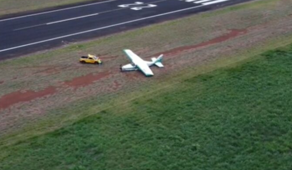 Avião sai da pista durante pouso no aeroporto de Rio Verde; ninguém se feriu