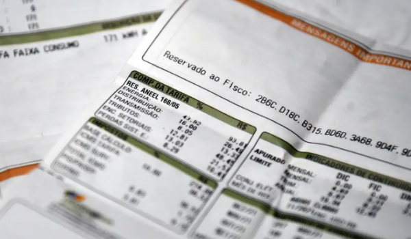 Bandeira vermelha é mantida e tarifa de energia segue com acréscimo em novembro