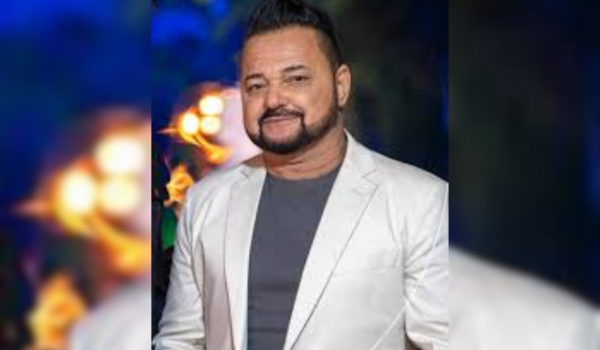 Cantor Ray, da dupla Renan e Ray, é internado em estado grave em Goiânia