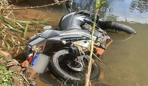 Polícia Civil prende dupla suspeita de roubar motocicleta em Rio Verde