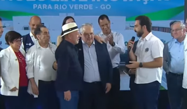 Prefeito de Rio Verde destaca parceria entre UniRV e município durante visita de Lula ao HMU