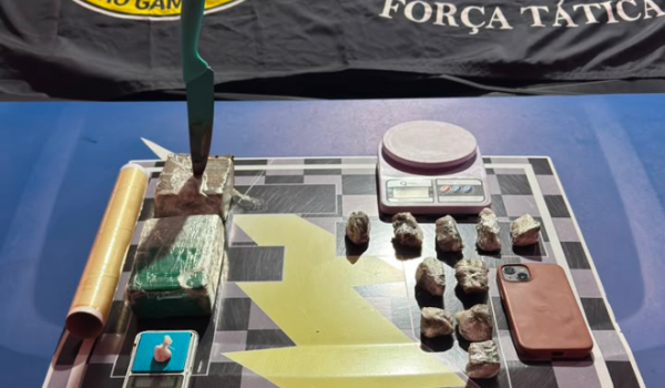 Força Tática localiza ponto de venda de drogas após abordagem a motociclista na Promissão, em Rio Verde