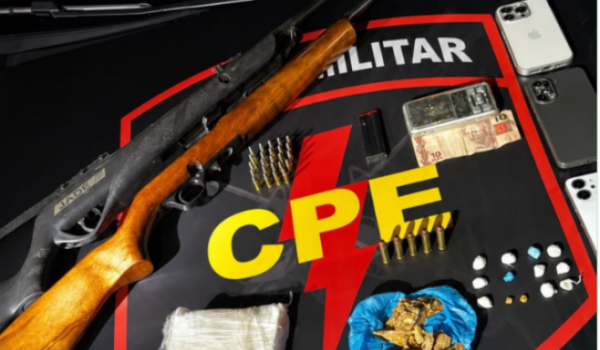 CPE prende dois suspeitos e apreende armas, drogas e munições após perseguição em Rio Verde